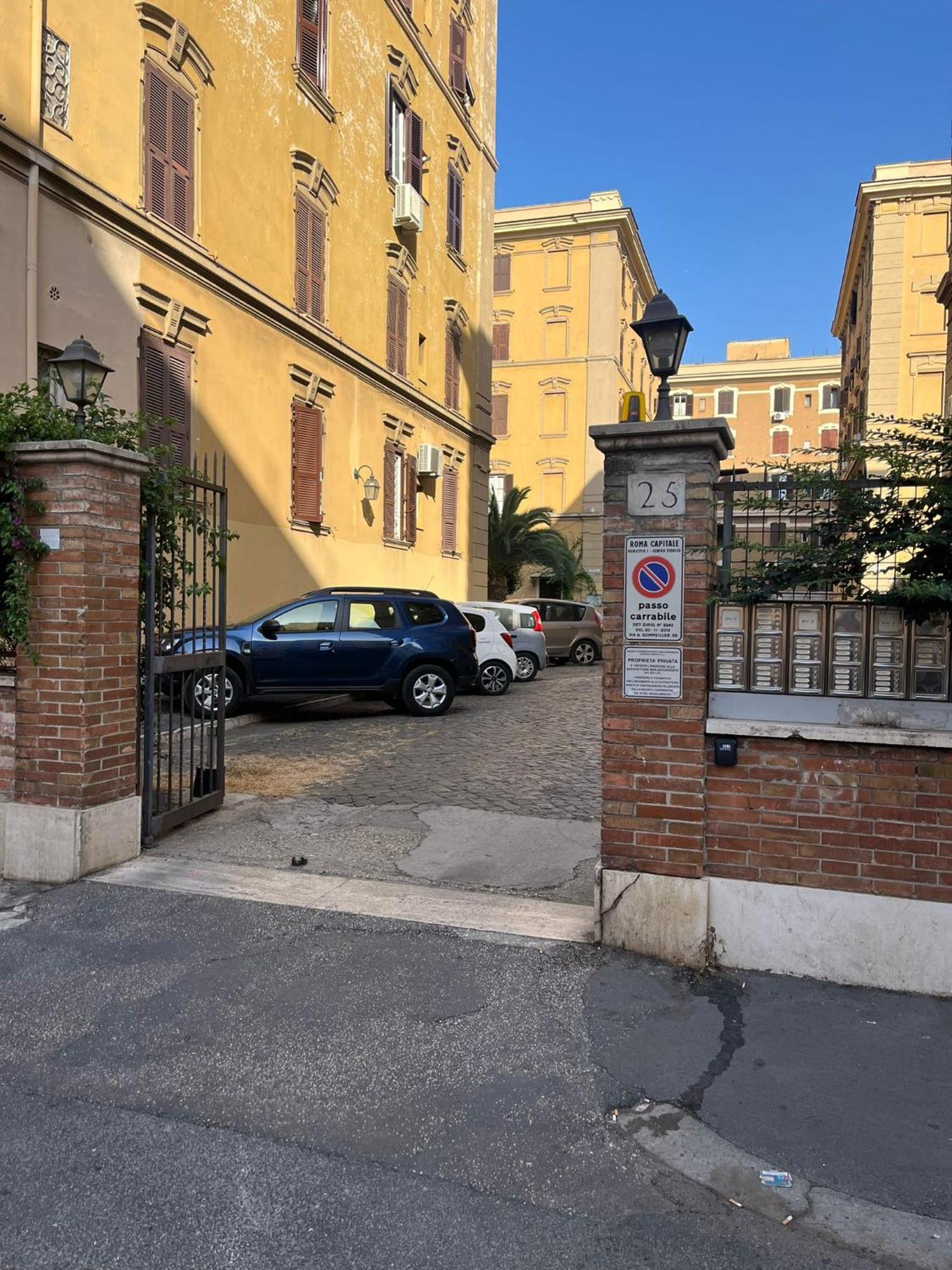 Roma Central Apartment San Giovanni Bagian luar foto